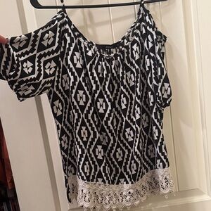 Black and White Geometric Women's Top